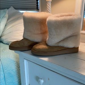 Ugg Chesnut Boots